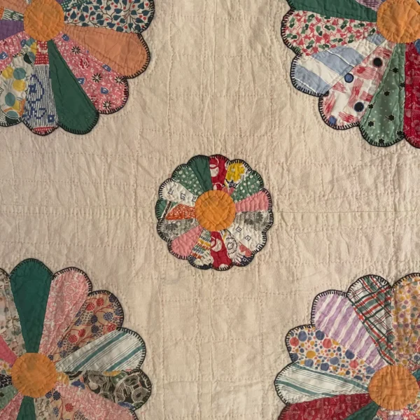 Dresden Plate Quilt - View 18