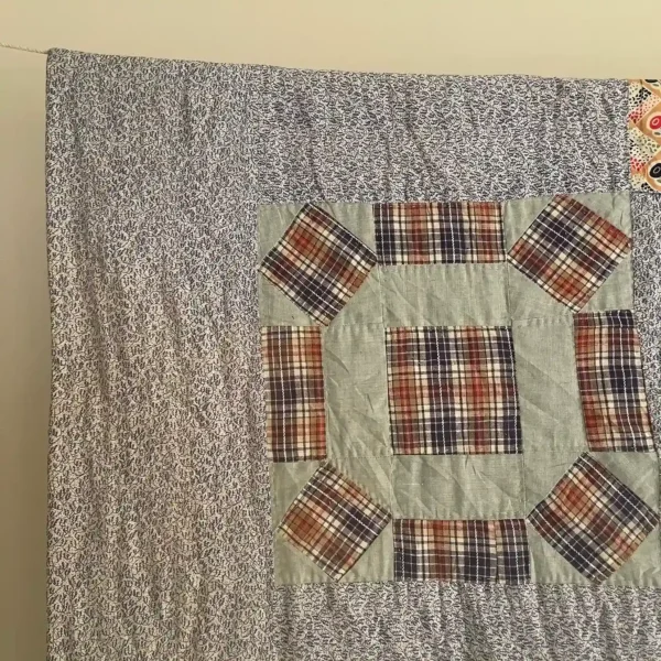 IMG_4753_21_11zon Crown of Throne Quilt - View 6