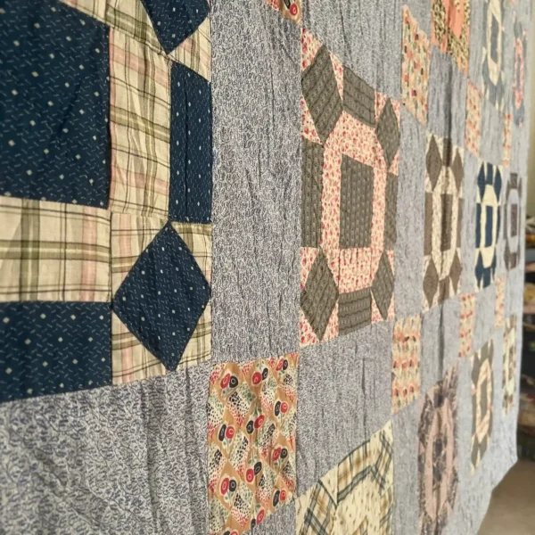IMG_4755_23_11zon Crown of Throne Quilt - View 8